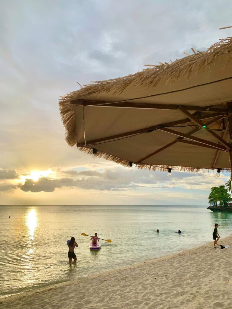 COCO GovGen BEACH Resort